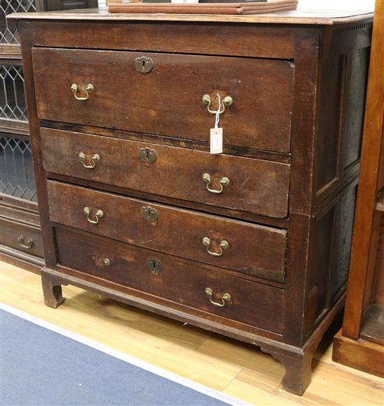 An 18th century oak chest of drawers W.113cm